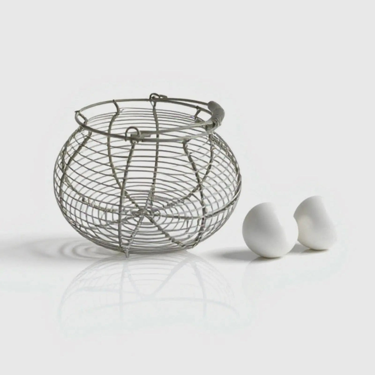 Wire Egg Basket with Handle – Decorative Kitchen Storage | Zinggal